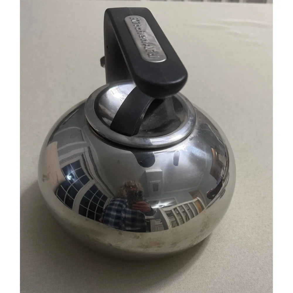 KitchenAid Stainless Steel Whistling Kettle 2 Quart 1.9L Black Handle‎